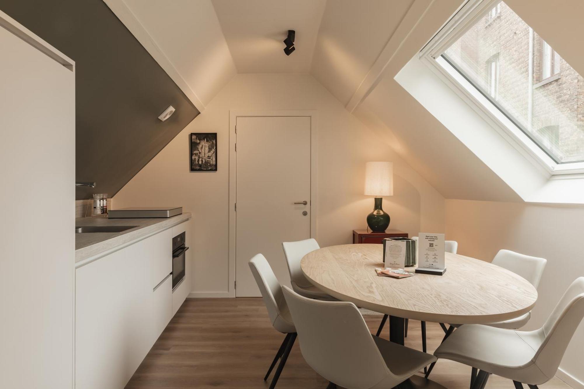 Highest Five By Romy&travis Appartement Bruges